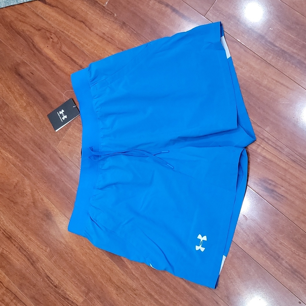 **SOLD** NWT Men's size XL Under Armour running shorts